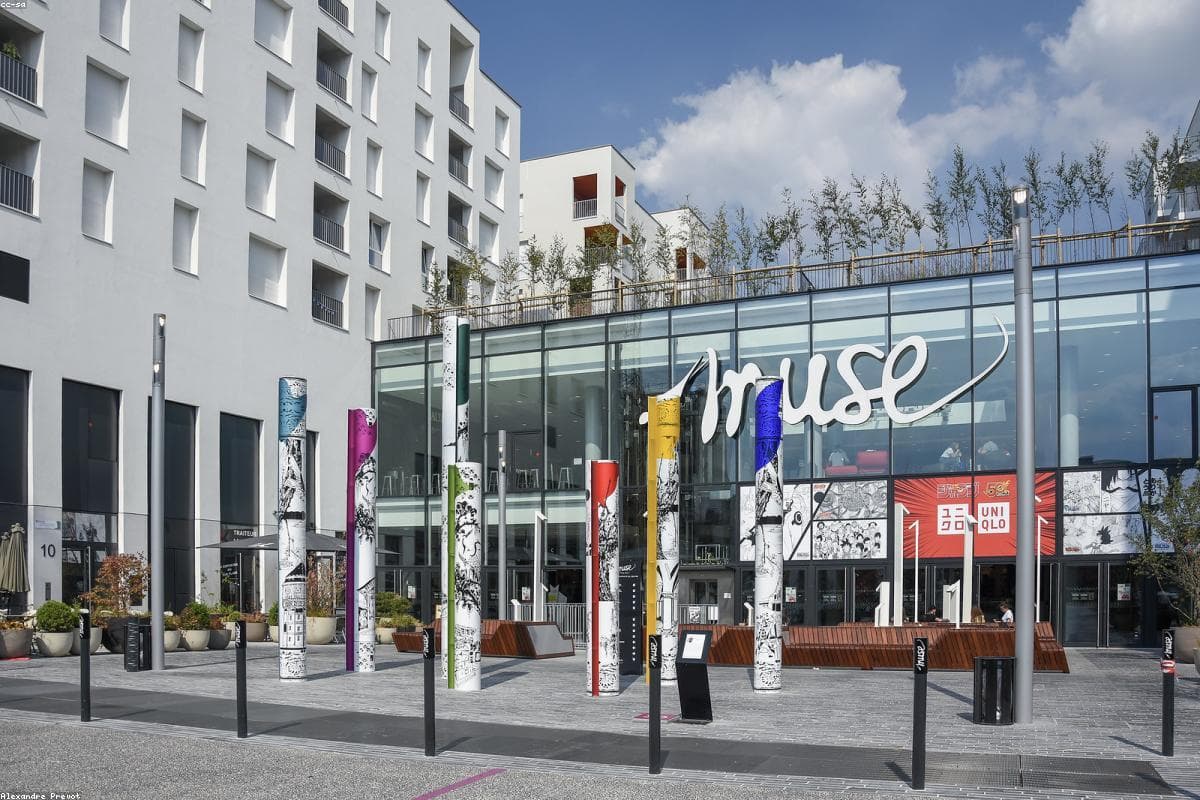 Hong Kong, Hong Kong commercial area