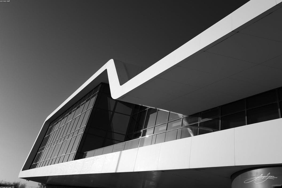 Sunshinecoast commercial real estate window tinting