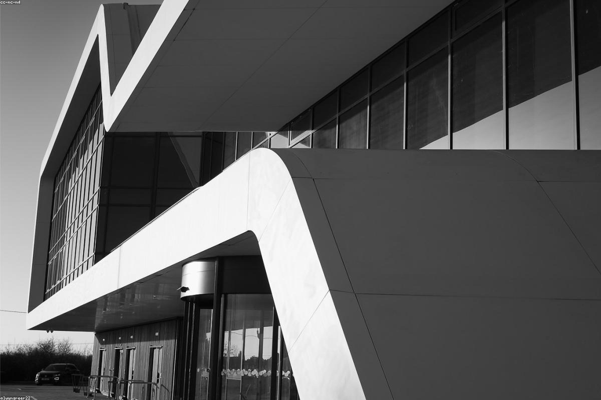 Commercial Window Tint Drying & Curing Time: What to Expect